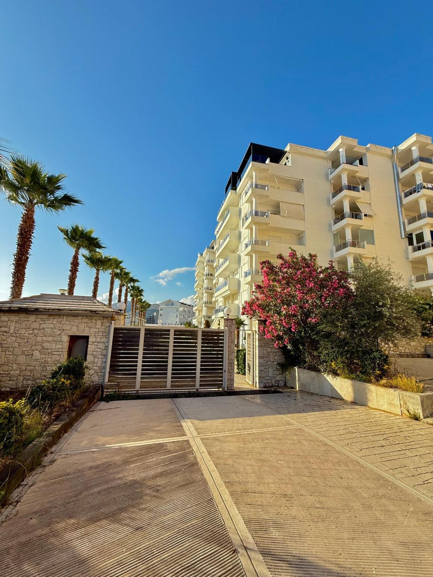 Limani Deluxe Apartments Sarandë Esterno foto