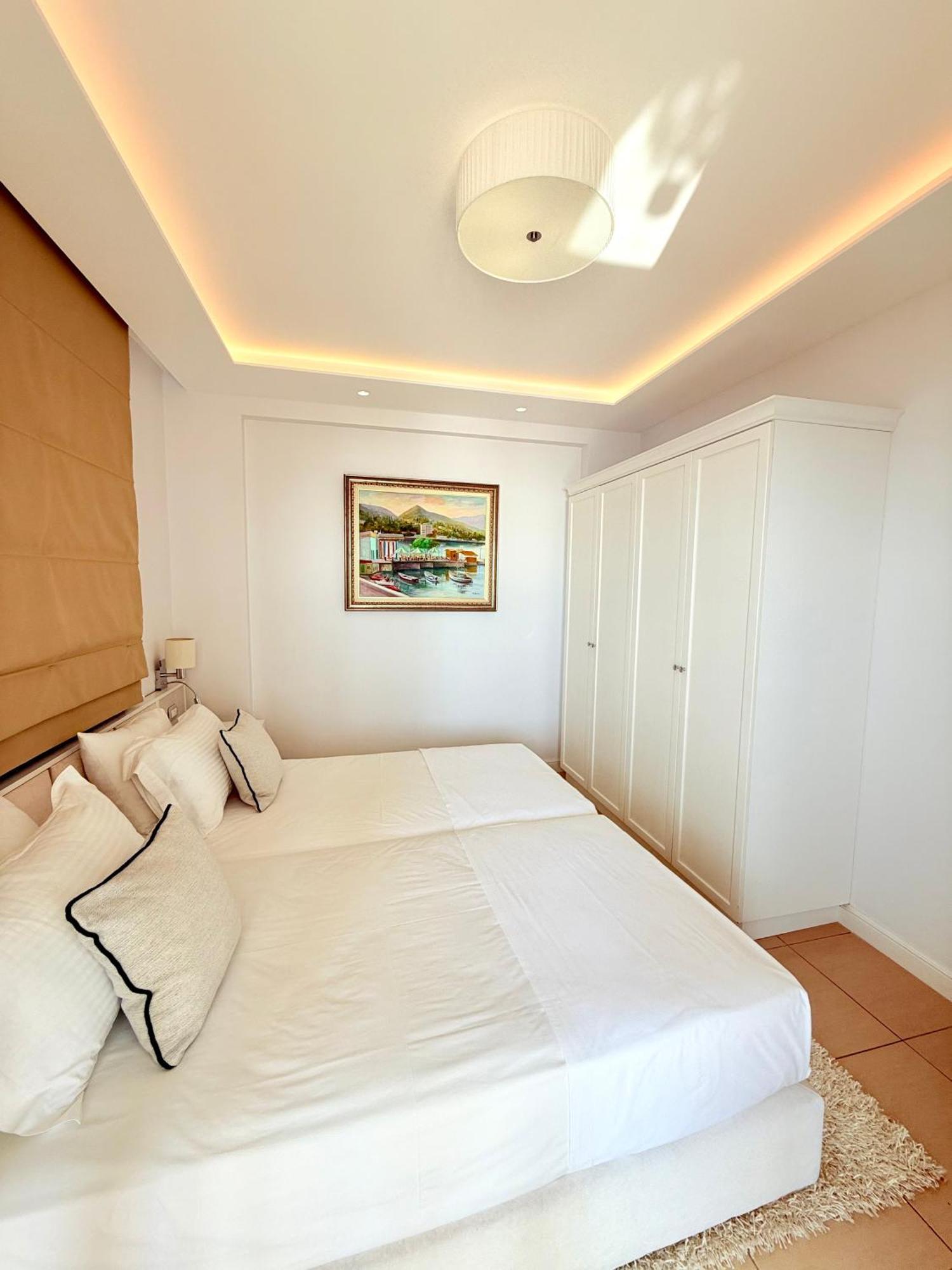 Limani Deluxe Apartments Sarandë Esterno foto